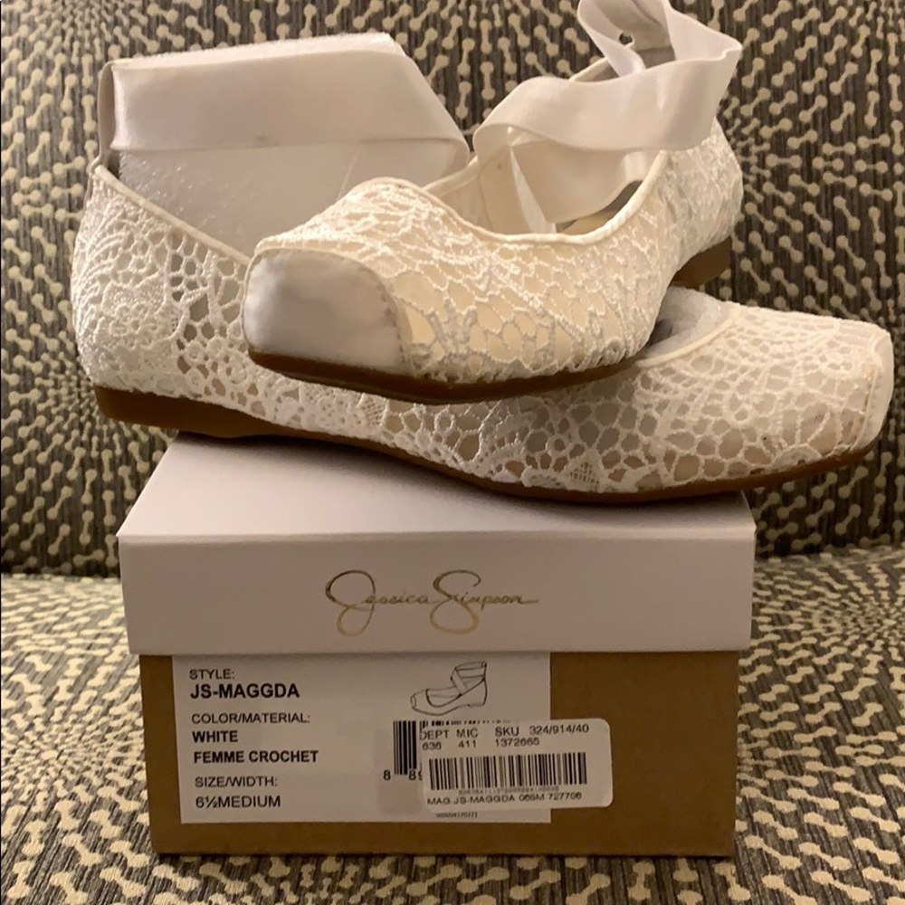 Jessica Simpson White 6.5 Ballet Slippers